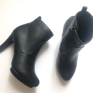 Top Moda Black Booties